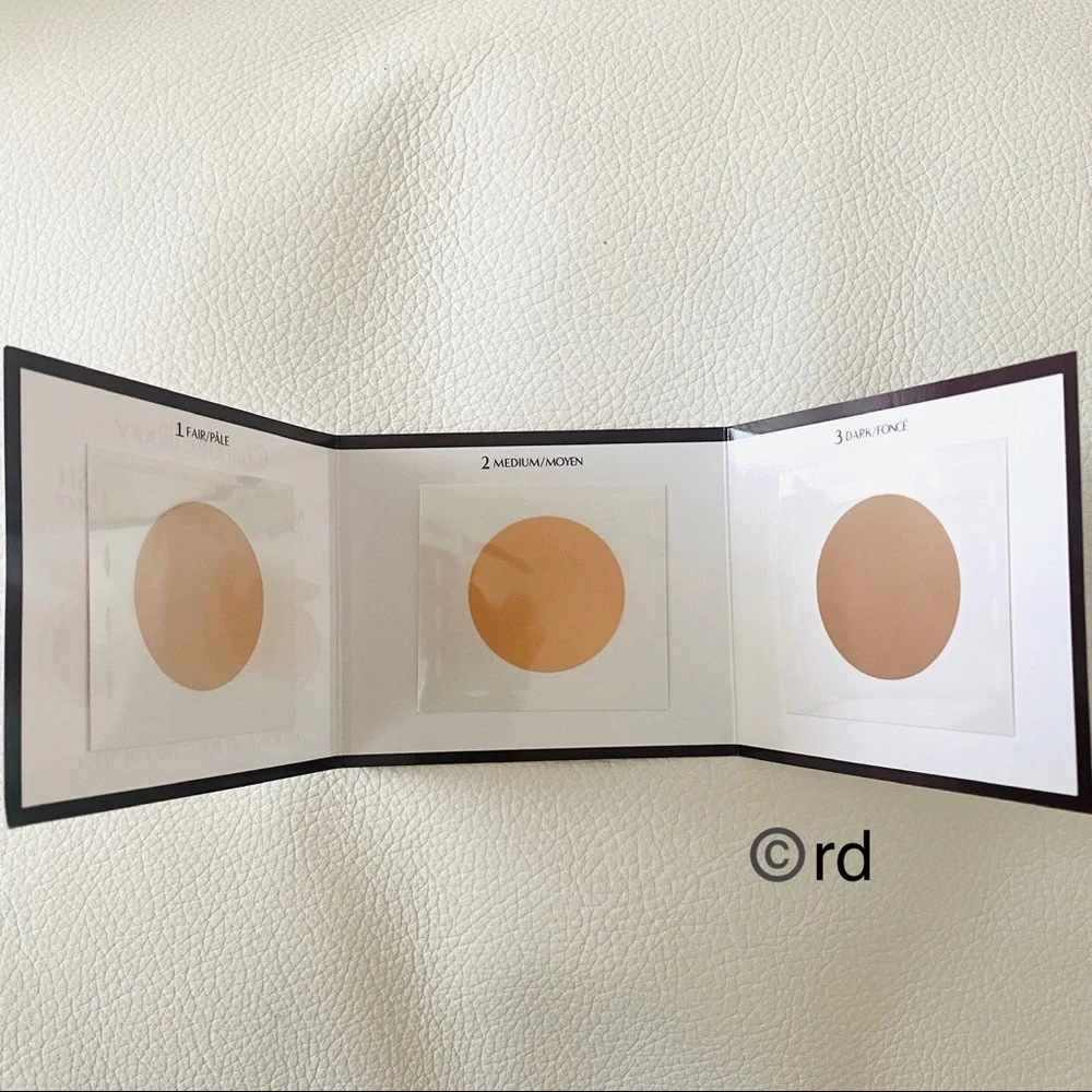 Charlotte Tilbury Airbrush Flawless Powder sample